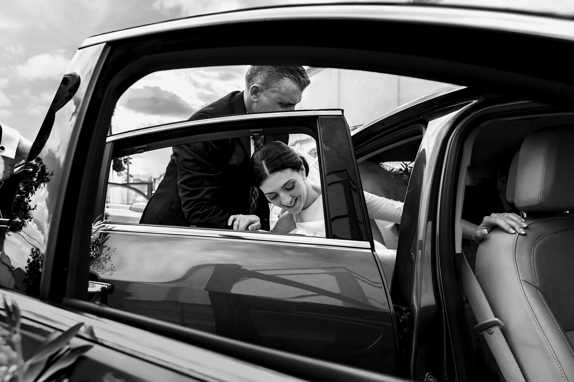 Bath Wedding Cars | Chauffeur Driven Wedding Travel